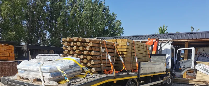 Building materials and landscaping transport