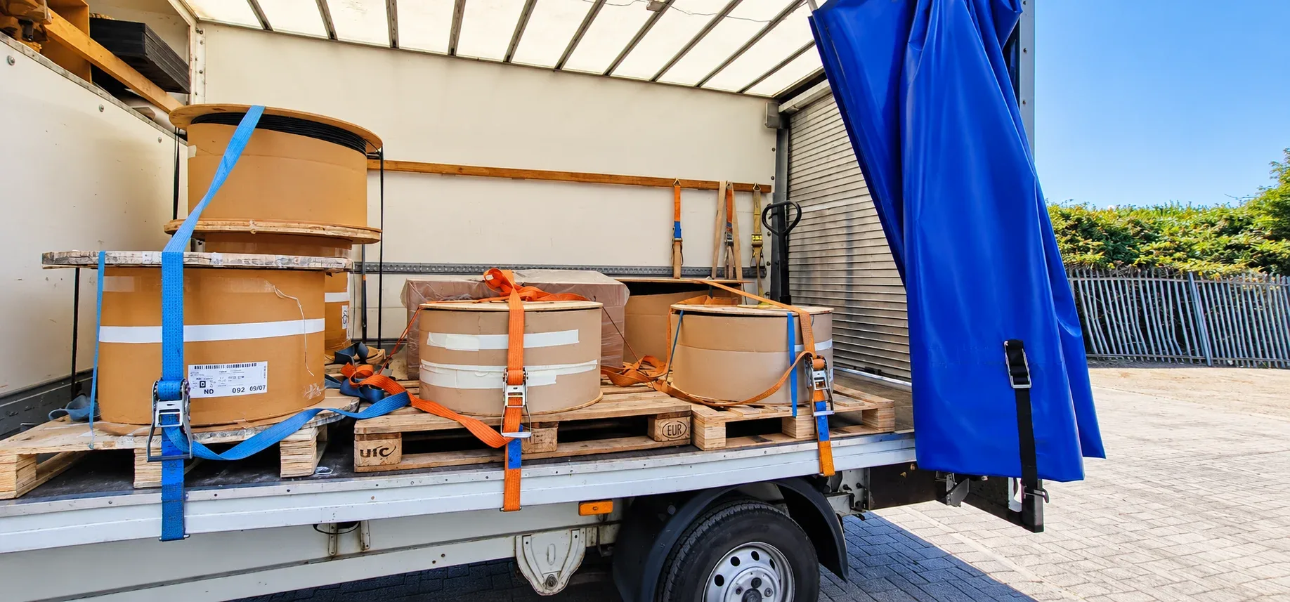 Light haulage for tools, parts and business goods